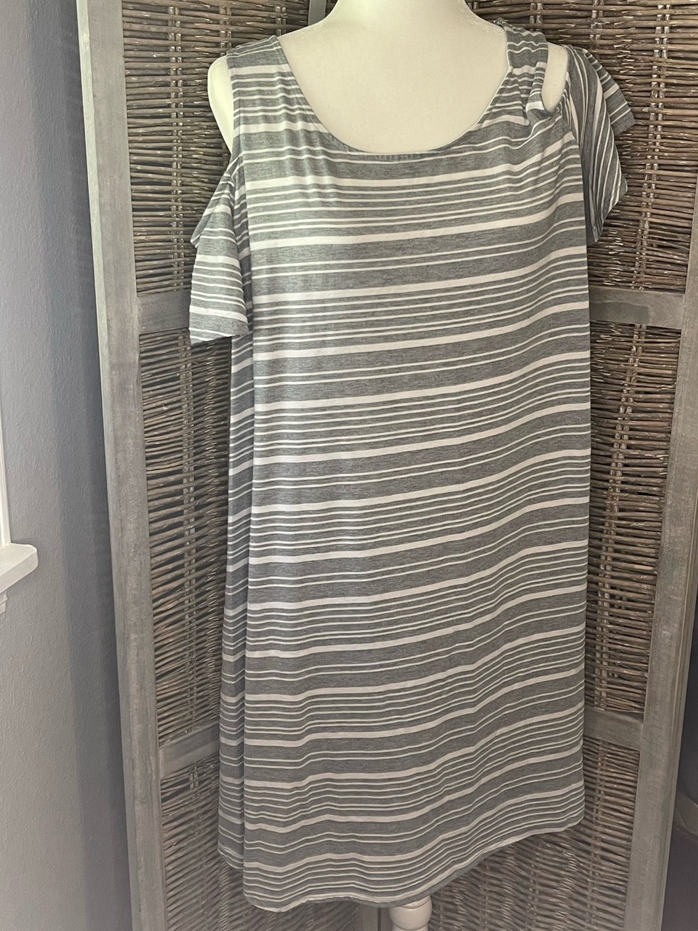 Faded Glory Gray & White Stripe Cold-Shoulder Midi Dress sz XXL (36)